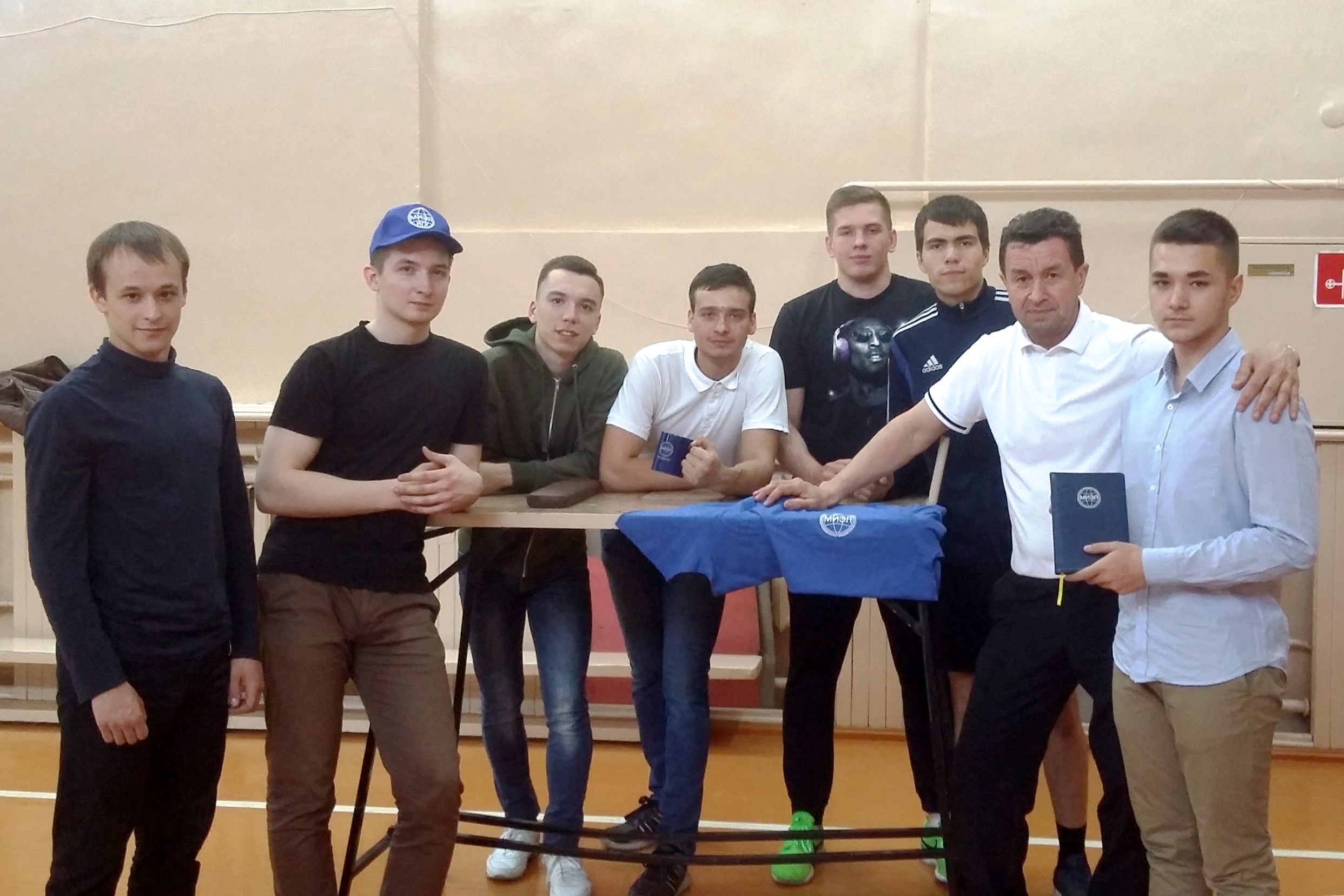 Юноши МИЭЛ - бронзовые призёры Спартакиады ИГУ по армрестлингу
