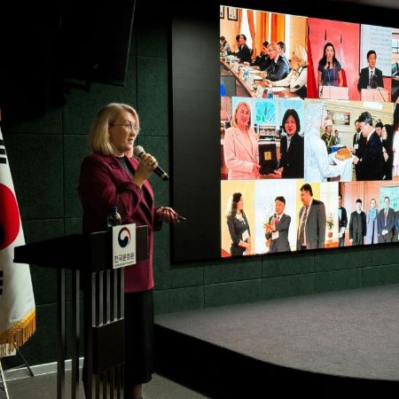 photo_5253685412327264361_y