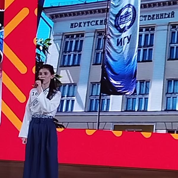 Screenshot_2025-04-19-13-40-14-555_com.miui.videoplayer-edit