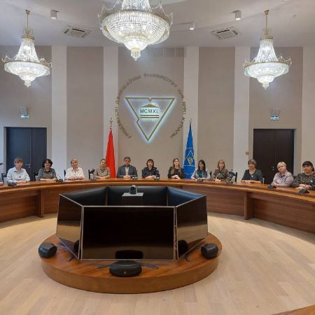 photo_5456567478269378196_y