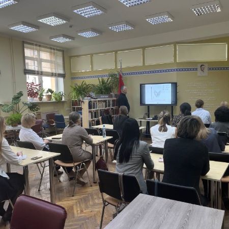 photo_5456567478269378199_y