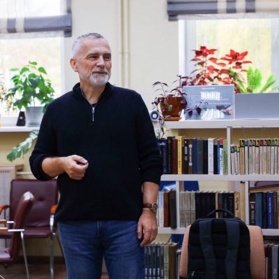 photo_5456622518275275031_y