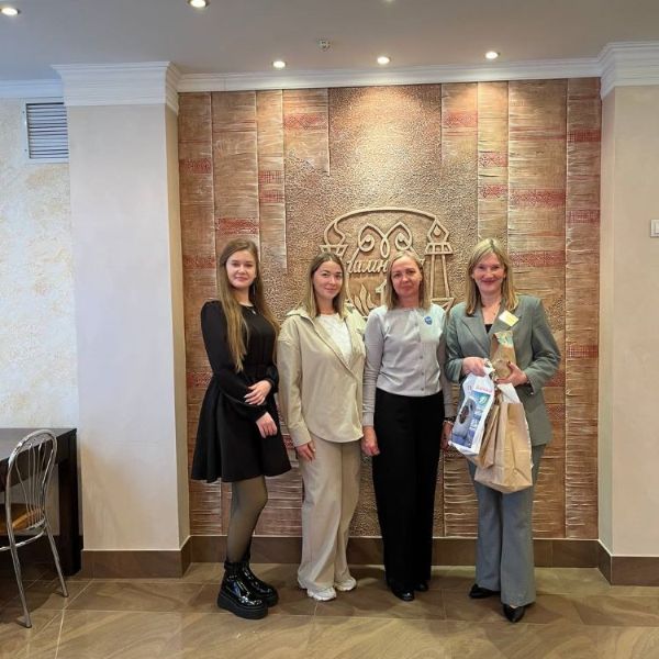 photo_5462936652776340587_y