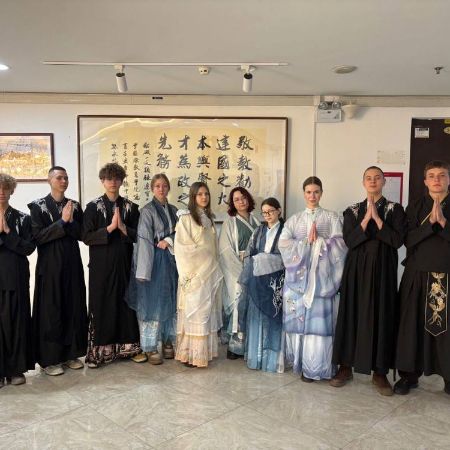 photo_5429652219604176260_y