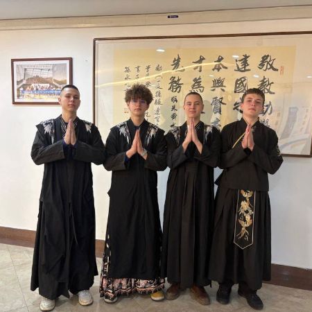 photo_5429652219604176263_y