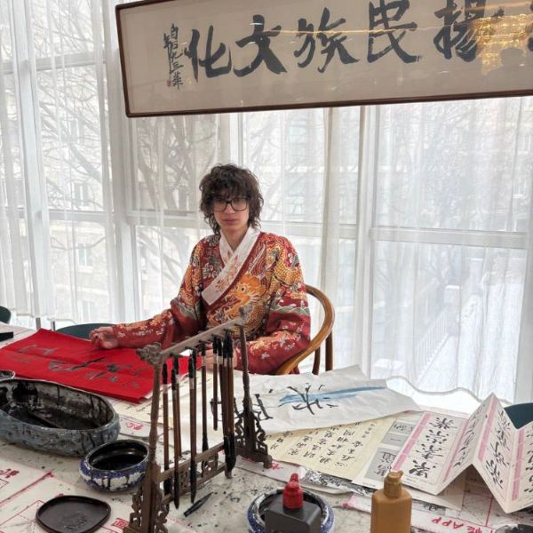 photo_5429652219604176267_y