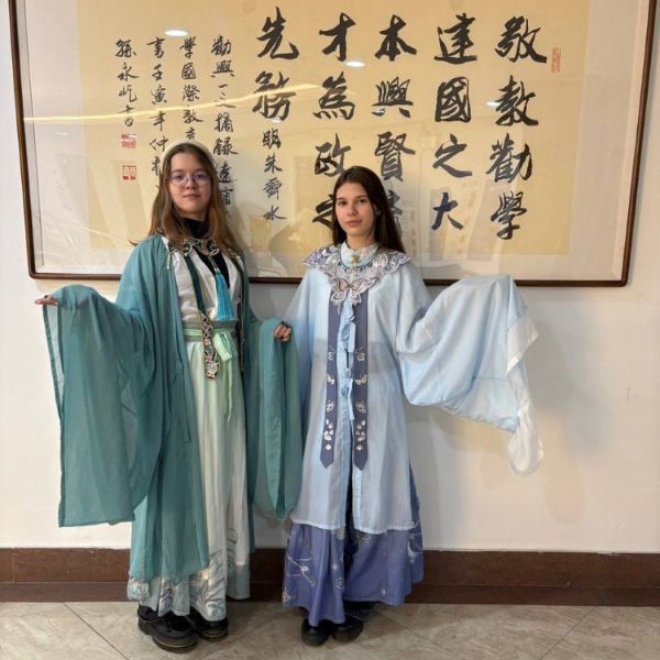 photo_5429652219604176276_y