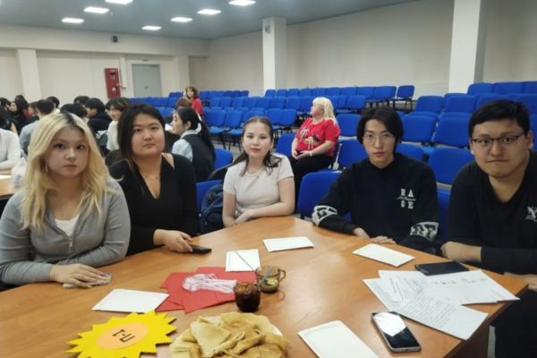 «Масленица – значит, живы, раз гуляем – будем жить, и блинами объедаться, веселиться и любить…»