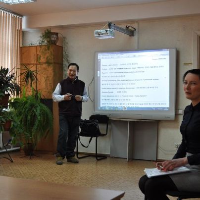 25.02.2016 Лекция на корейском языке г-н Ким Санг Чжин, представитель фирмы «Содаст-Корея» в России. Итоги конкурса Корея в моей жизни